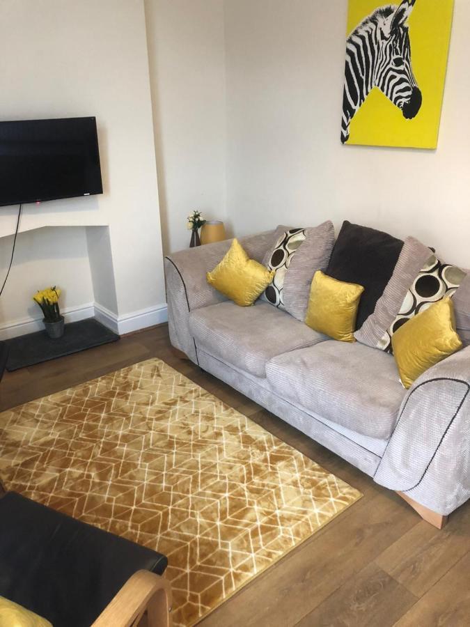 Villa Kenrick Street Great House Available For Guests And Contractors Parking And Wifi à Nottingham Extérieur photo