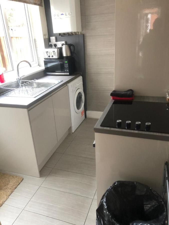 Villa Kenrick Street Great House Available For Guests And Contractors Parking And Wifi à Nottingham Extérieur photo