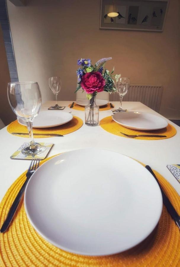 Villa Kenrick Street Great House Available For Guests And Contractors Parking And Wifi à Nottingham Extérieur photo