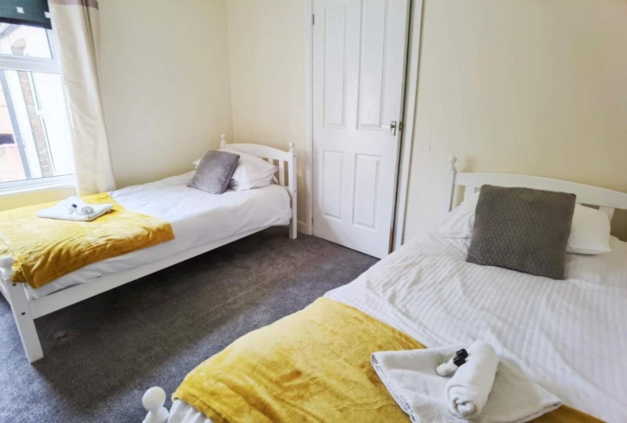 Villa Kenrick Street Great House Available For Guests And Contractors Parking And Wifi à Nottingham Extérieur photo