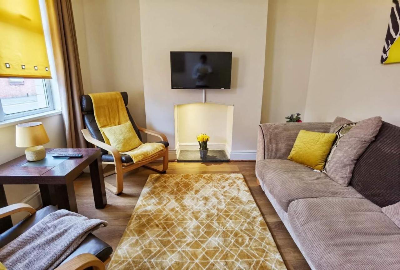 Villa Kenrick Street Great House Available For Guests And Contractors Parking And Wifi à Nottingham Extérieur photo