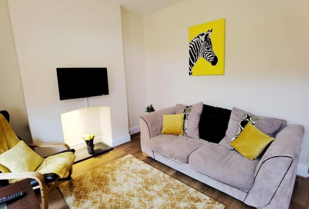 Villa Kenrick Street Great House Available For Guests And Contractors Parking And Wifi à Nottingham Extérieur photo