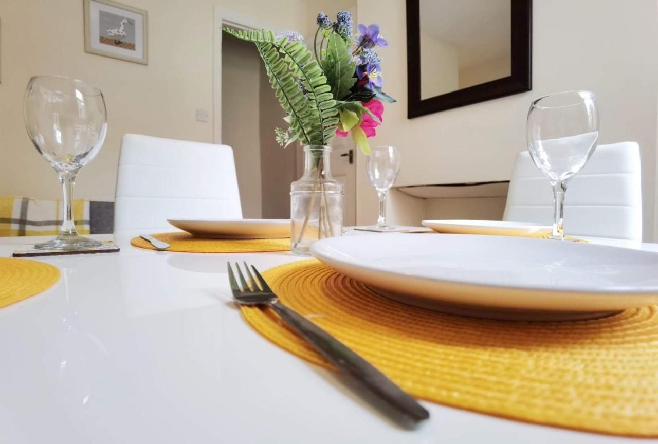 Villa Kenrick Street Great House Available For Guests And Contractors Parking And Wifi à Nottingham Extérieur photo