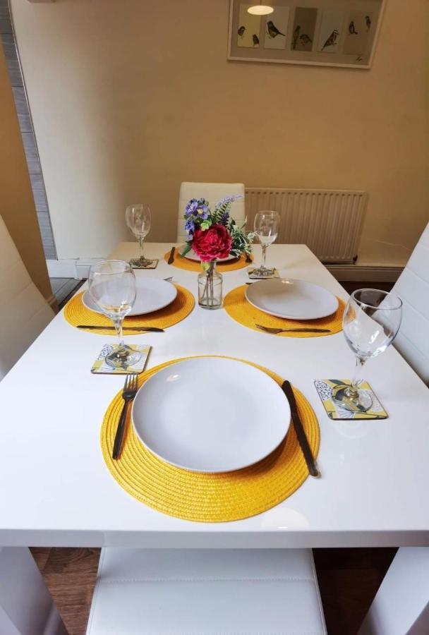 Villa Kenrick Street Great House Available For Guests And Contractors Parking And Wifi à Nottingham Extérieur photo
