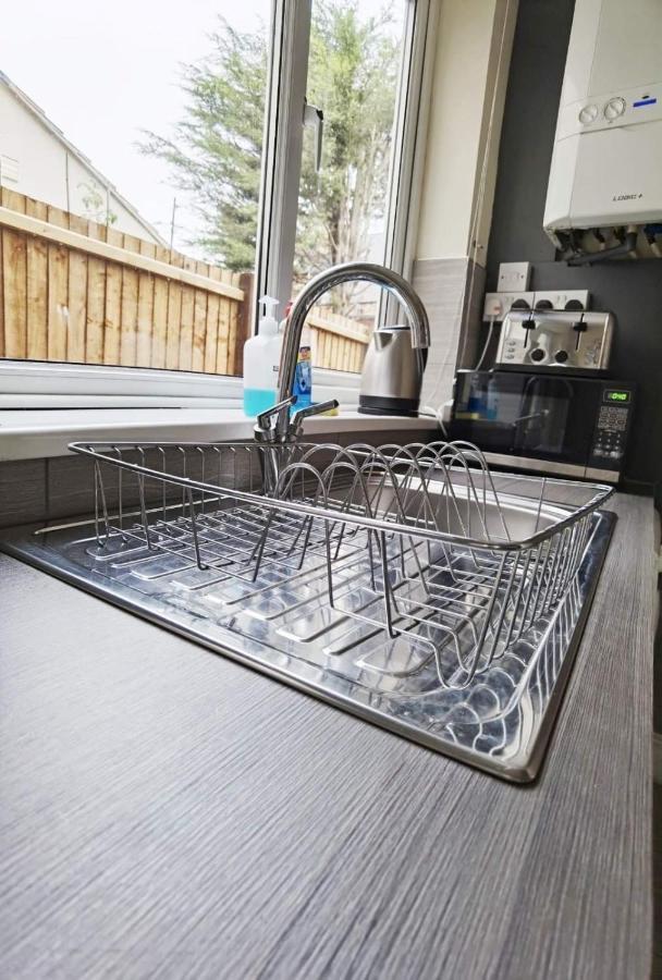 Villa Kenrick Street Great House Available For Guests And Contractors Parking And Wifi à Nottingham Extérieur photo
