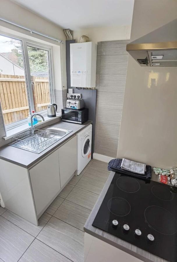 Villa Kenrick Street Great House Available For Guests And Contractors Parking And Wifi à Nottingham Extérieur photo